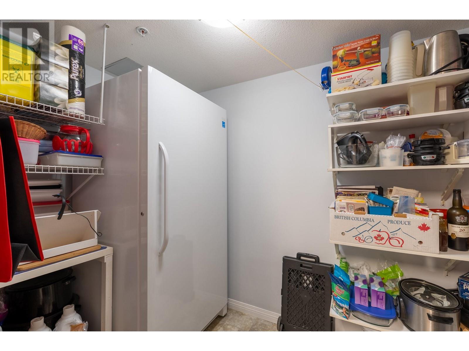 203 710 Rutland Road North, Kelowna