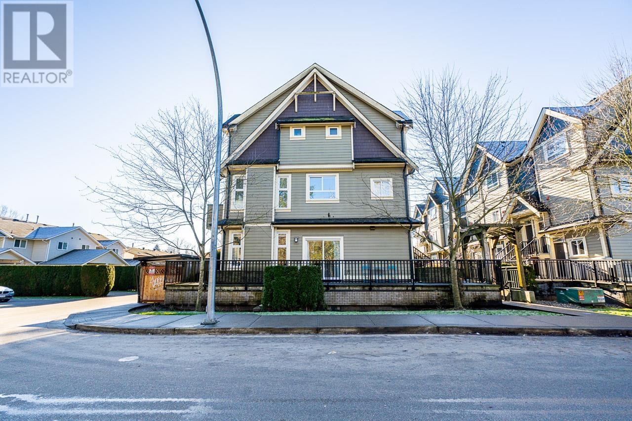 104 3488 SEFTON STREET, Port Coquitlam real estate listing R2985117