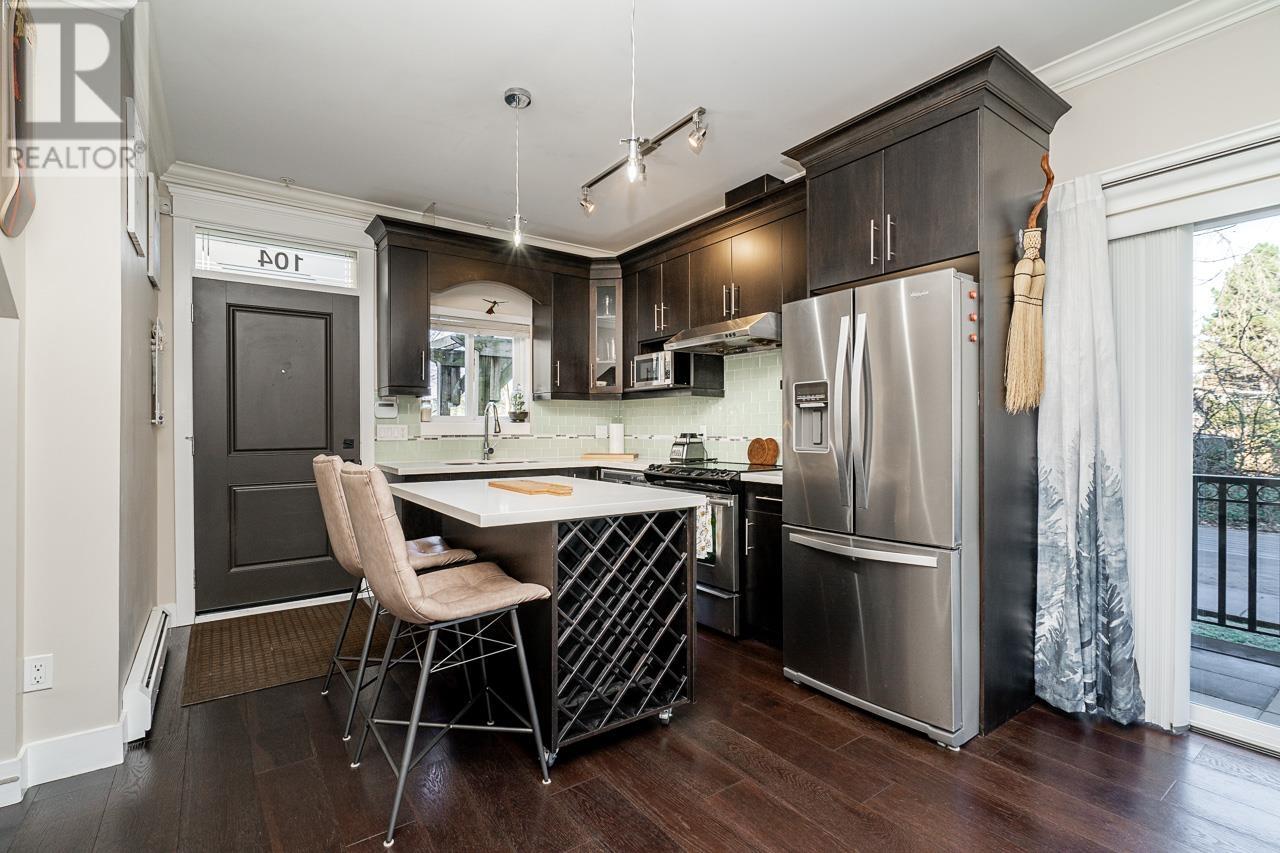 104 3488 SEFTON STREET, Port Coquitlam real estate listing R2985117