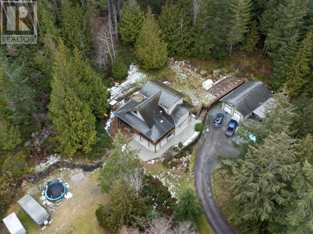 6818 IRVINE STREET, Powell River