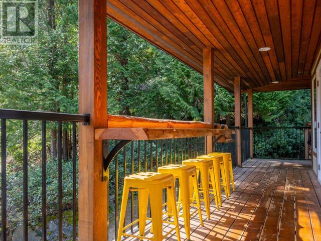 6818 IRVINE STREET, Powell River