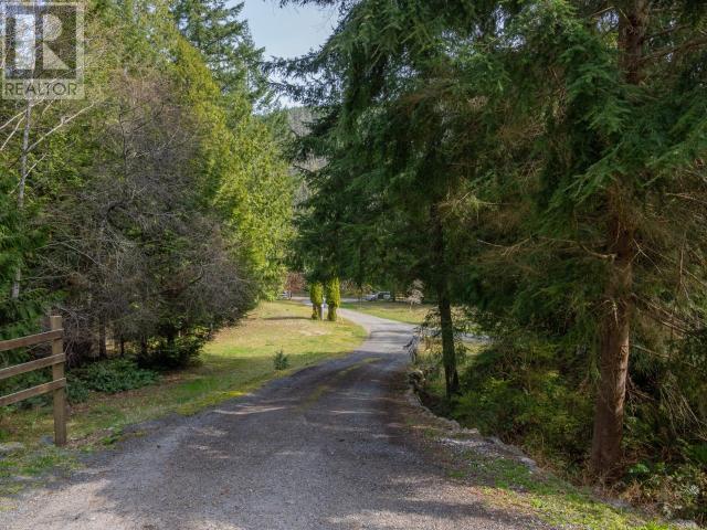 6818 IRVINE STREET, Powell River