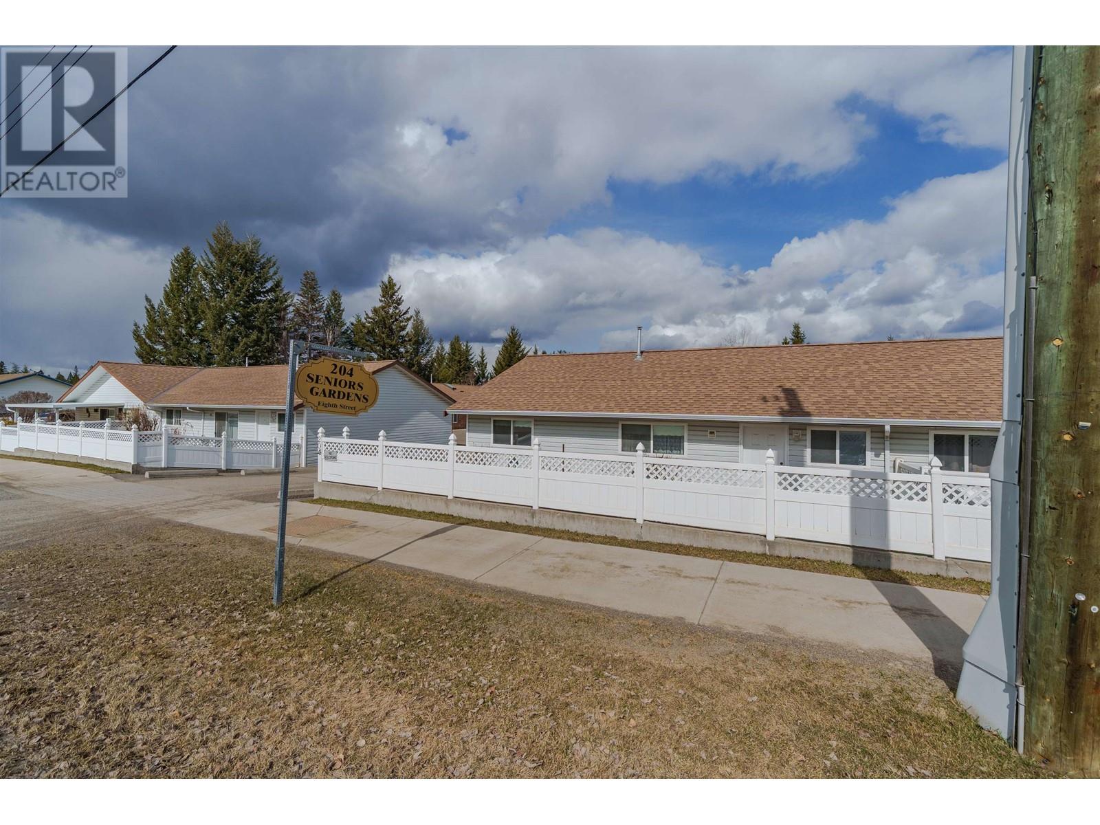 19 204 8TH STREET, 100 Mile House