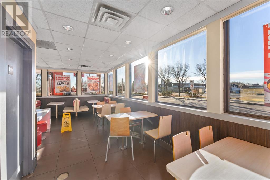 Photo 3 of 224 Edmonton Trail Se, Airdrie AB