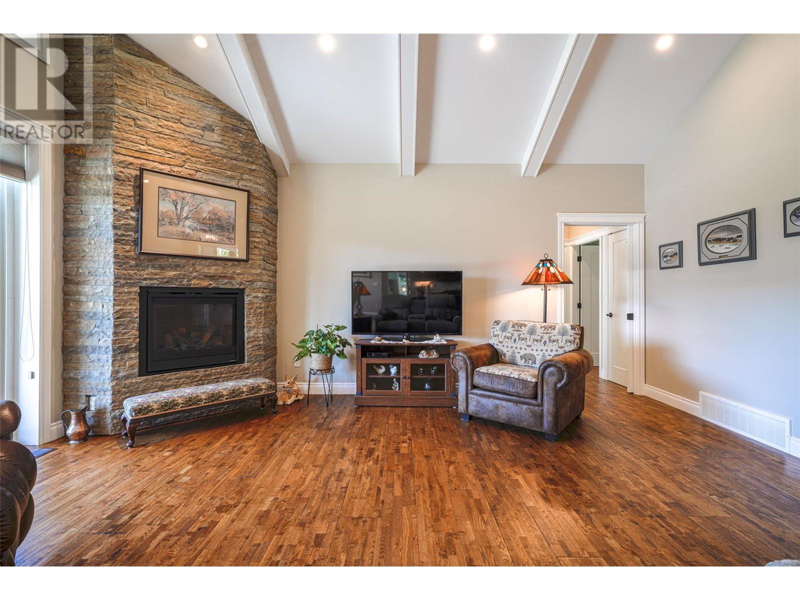 Photo 9 of 6209 Tatlow Road, Salmon Arm BC