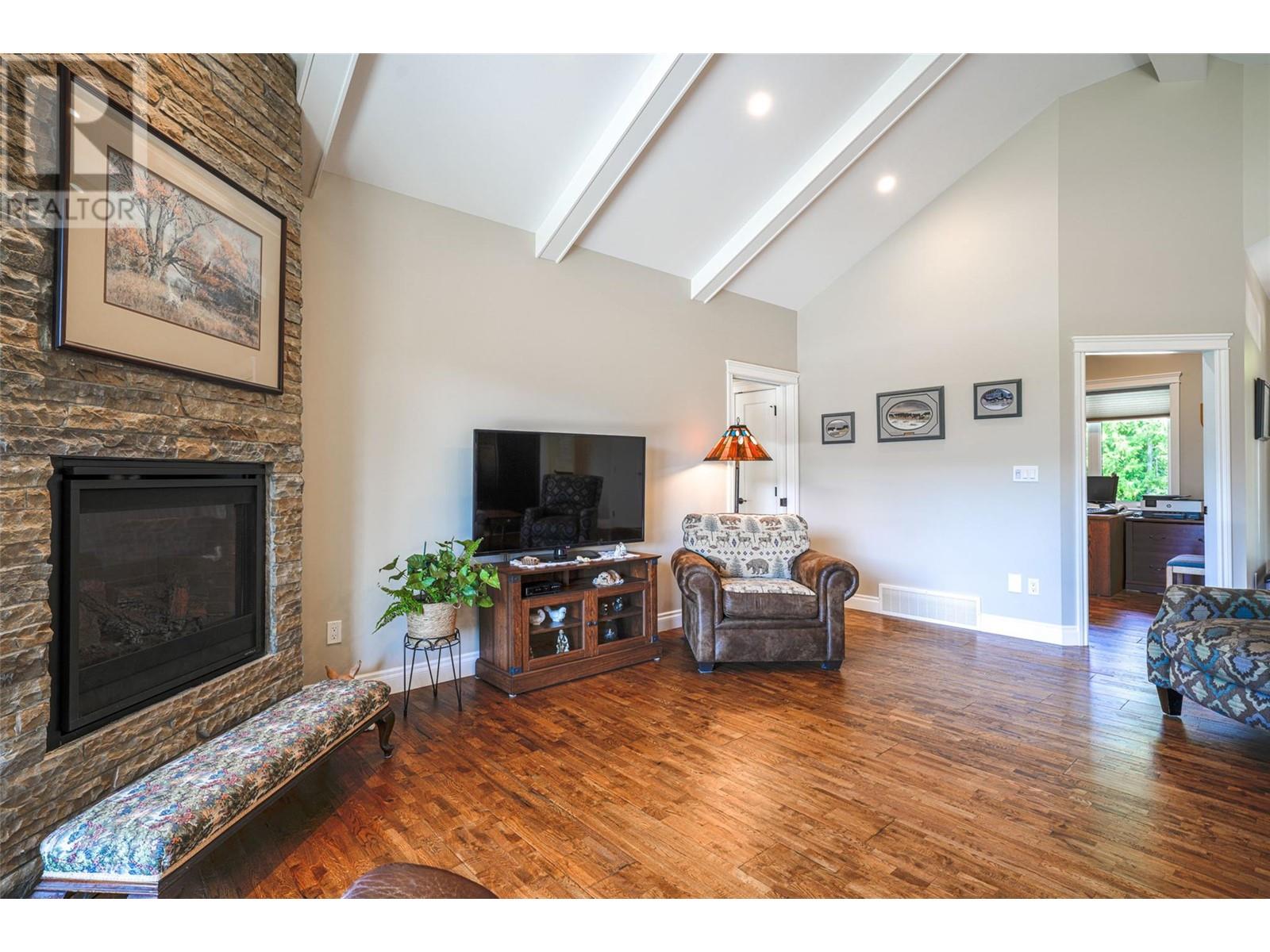 Photo 16 of 6209 Tatlow Road, Salmon Arm BC