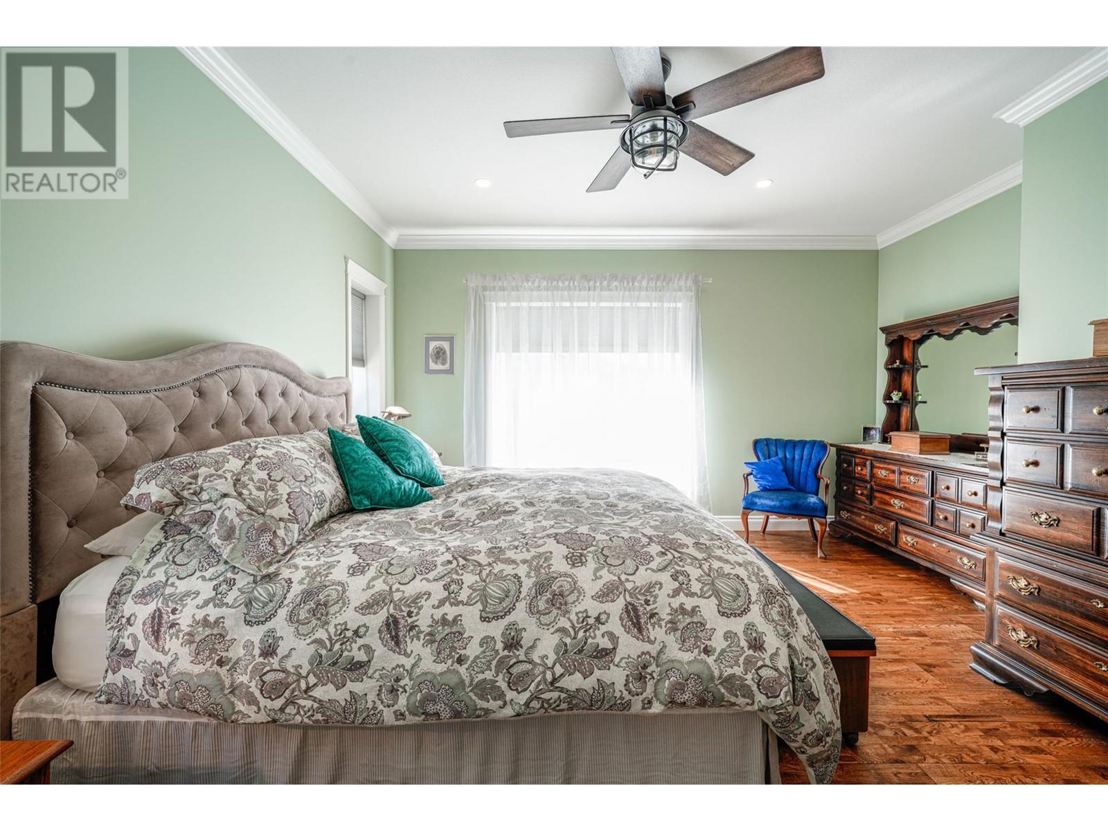 Photo 10 of 6209 Tatlow Road, Salmon Arm BC