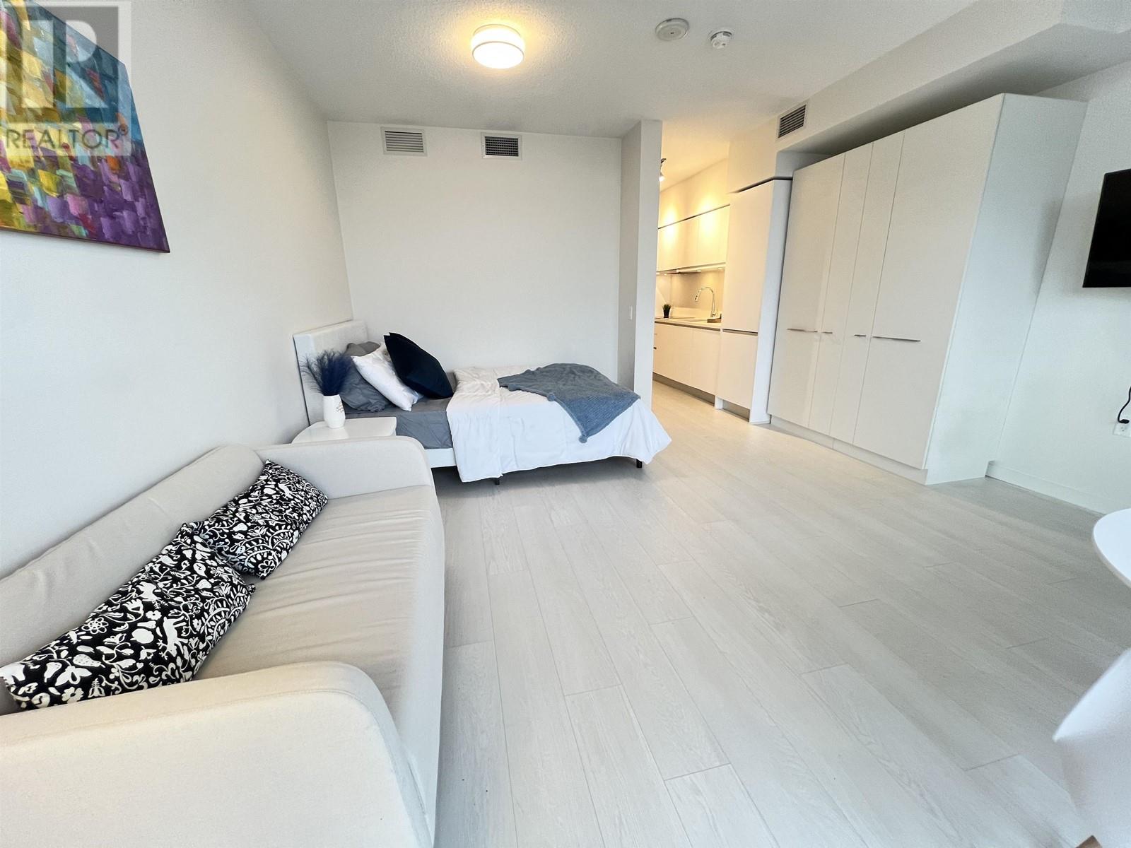 Photo 5 of 809 180 E 2nd Avenue, Vancouver BC