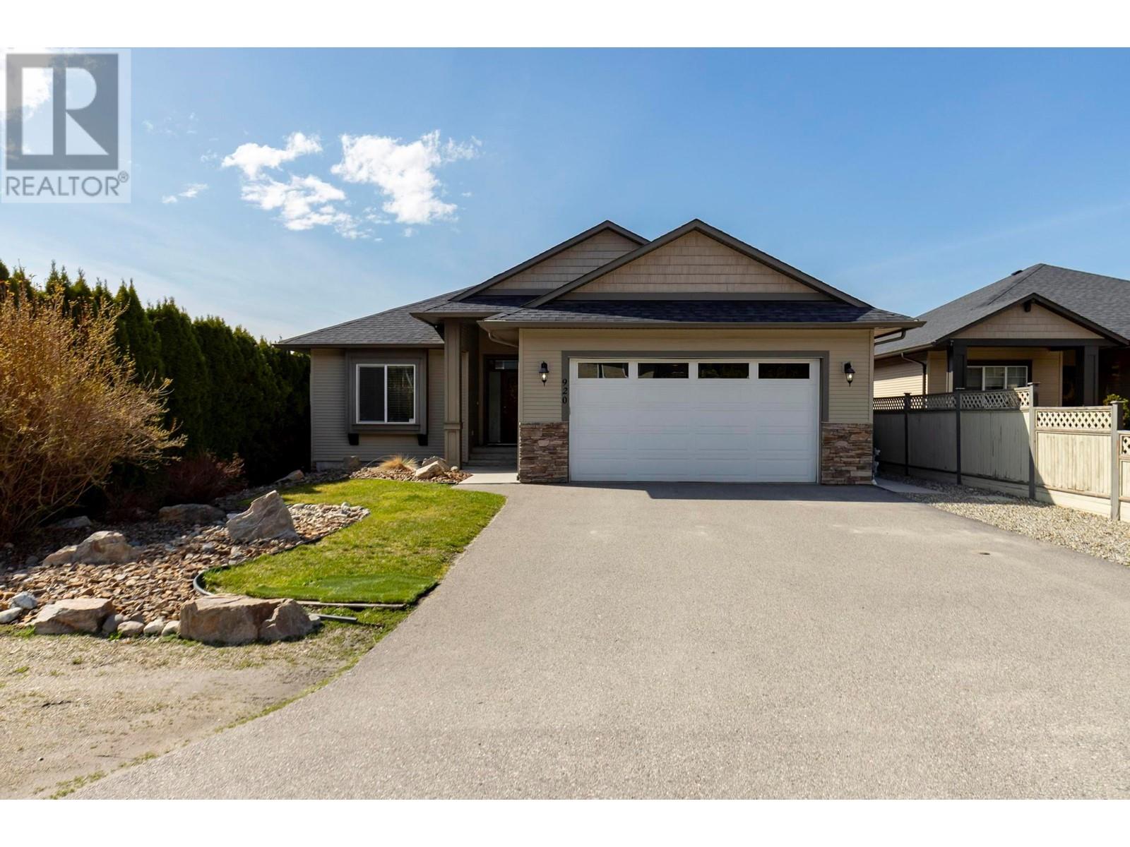  920 Graf Road, Kelowna