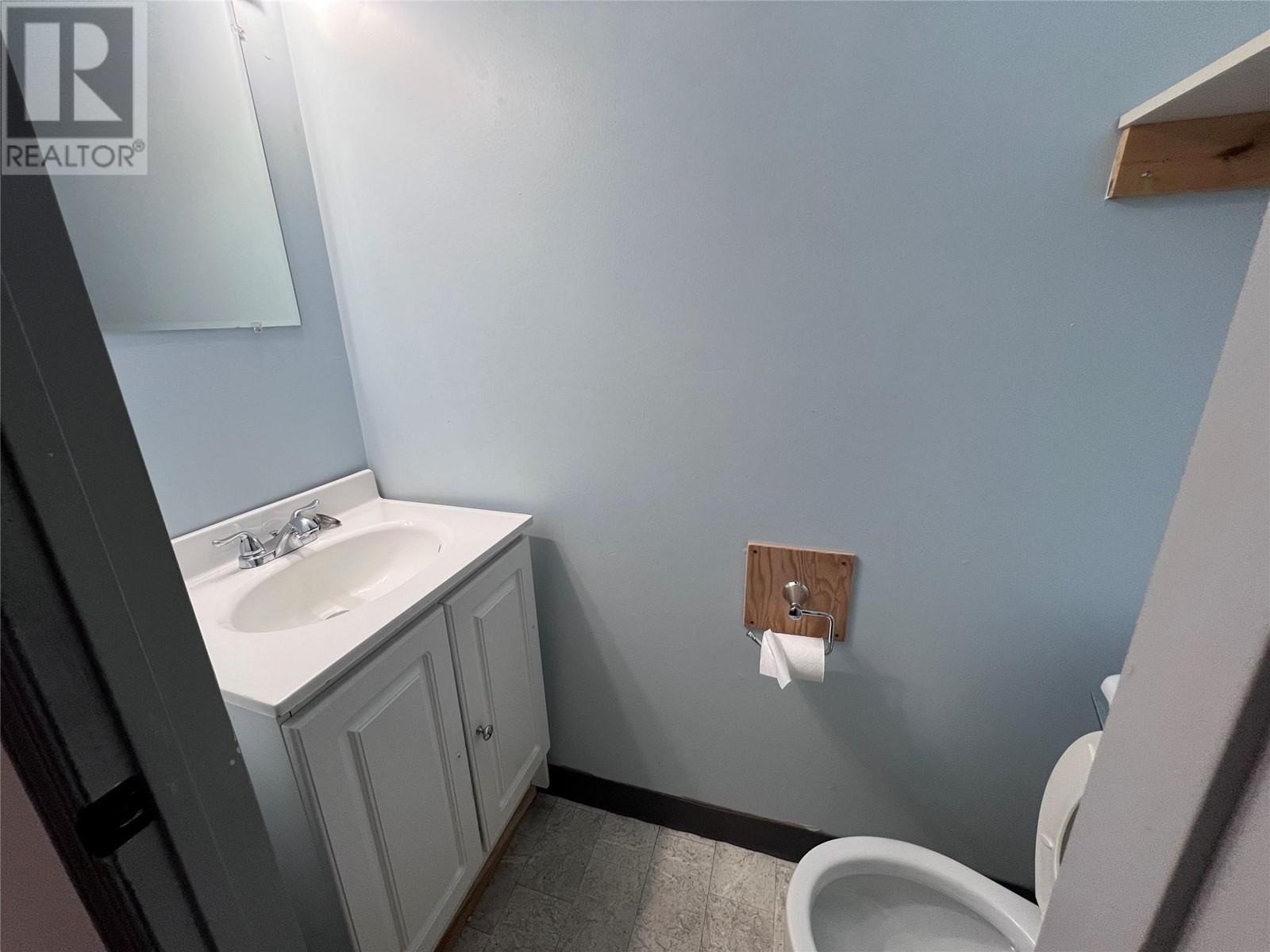 915 Ellis Street, Kelowna