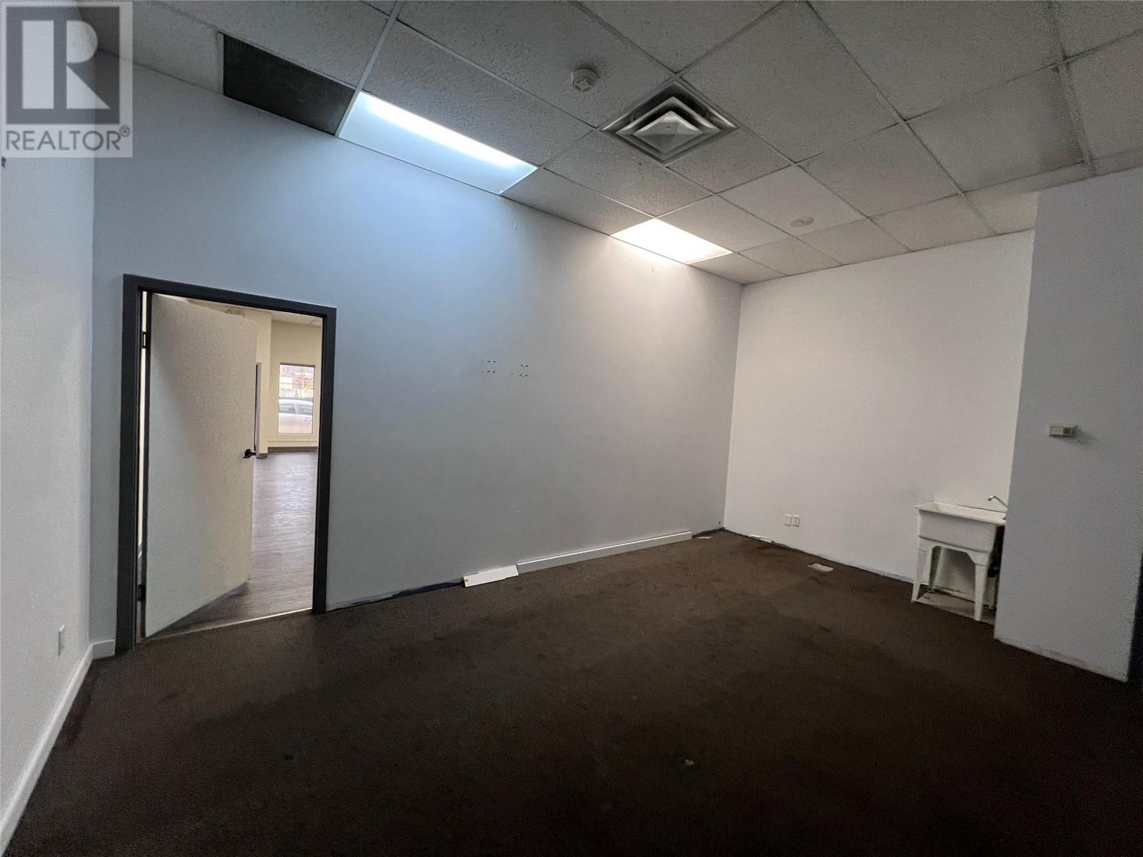 915 Ellis Street, Kelowna