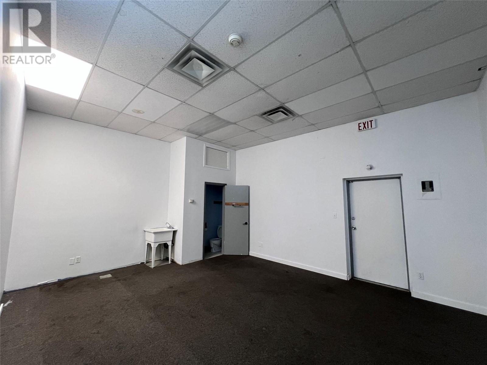 915 Ellis Street, Kelowna