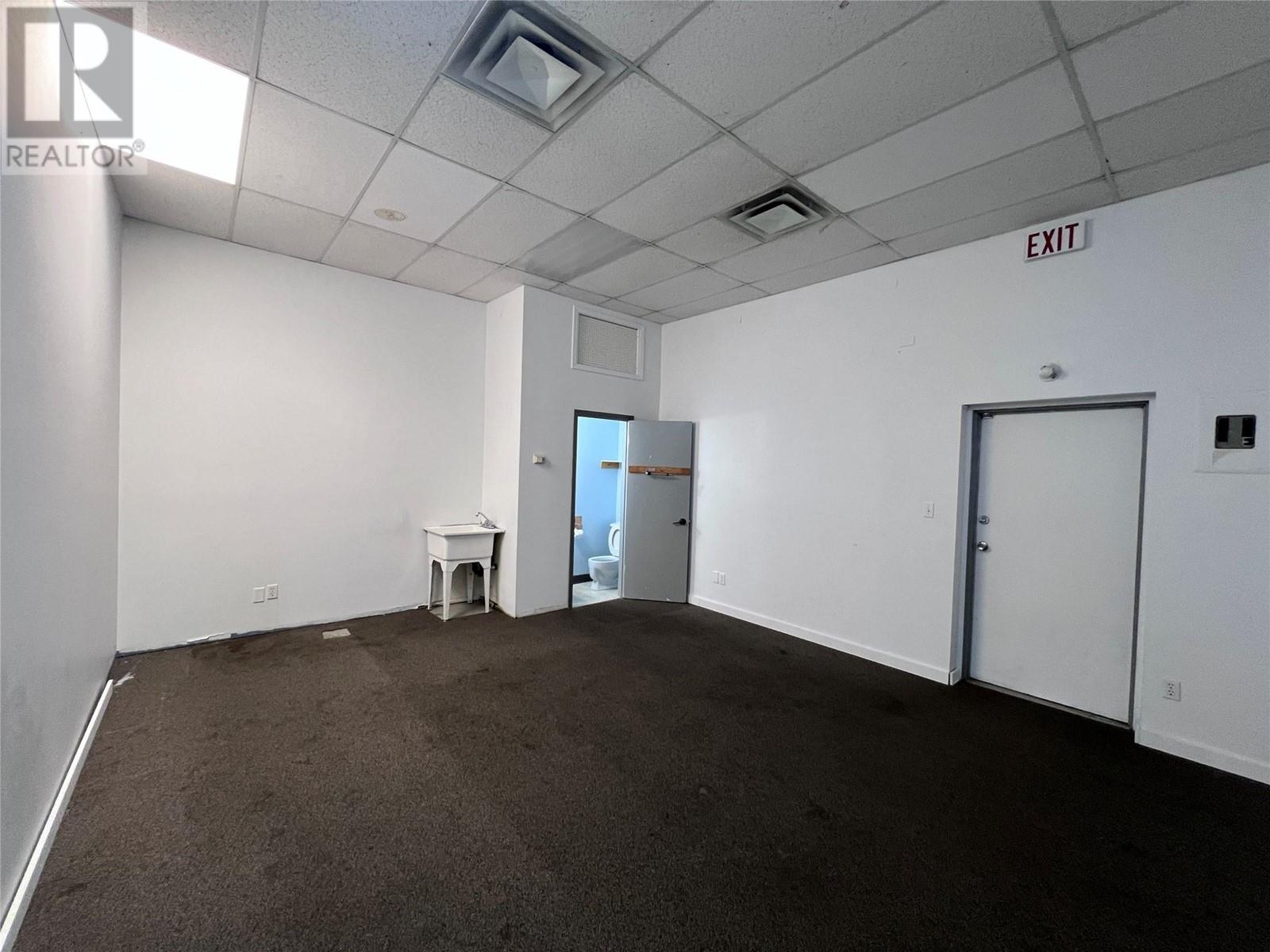 915 Ellis Street, Kelowna