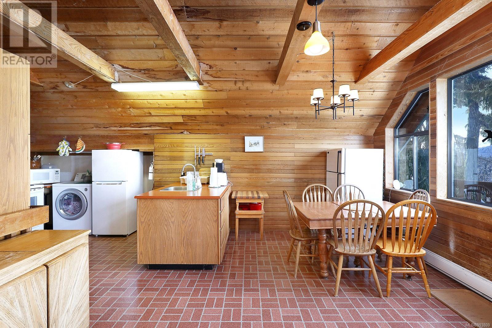 1005 Strata Way, Courtenay real estate listing 993809