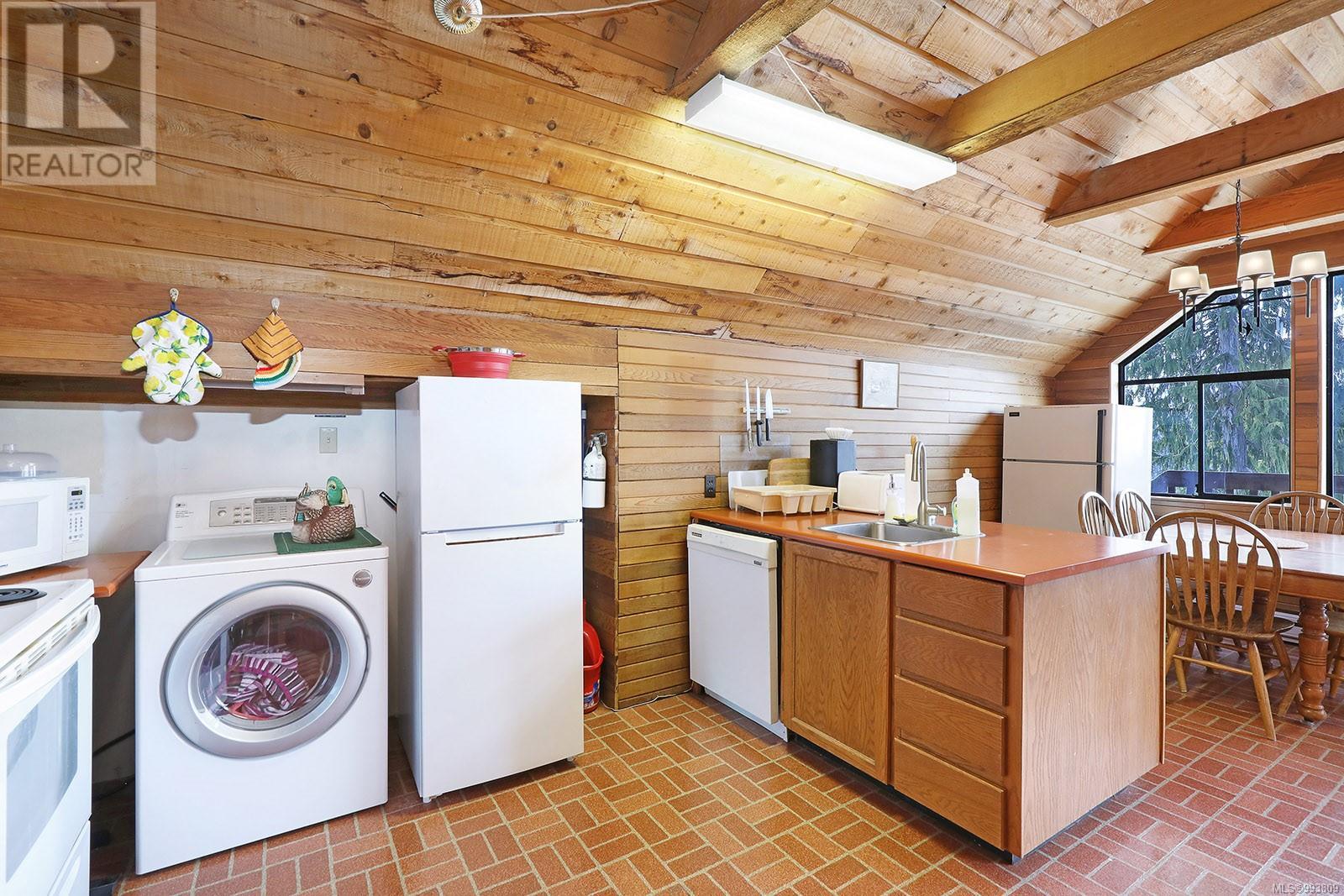 1005 Strata Way, Courtenay real estate listing 993809