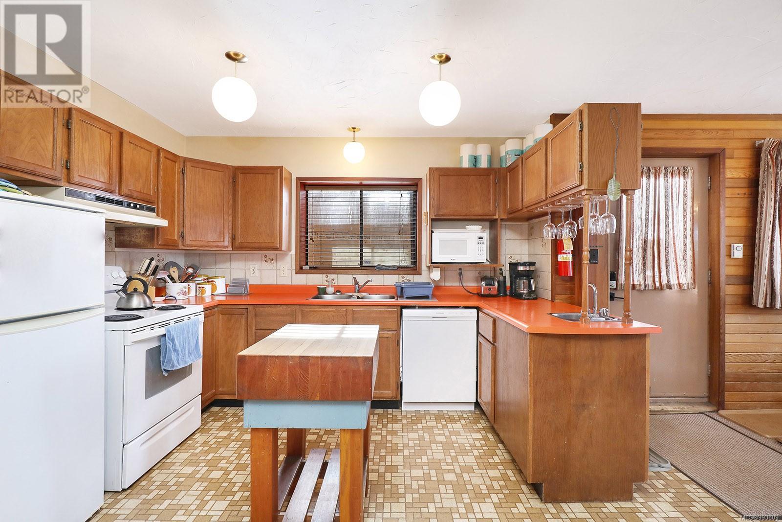 1005 Strata Way, Courtenay real estate listing 993809