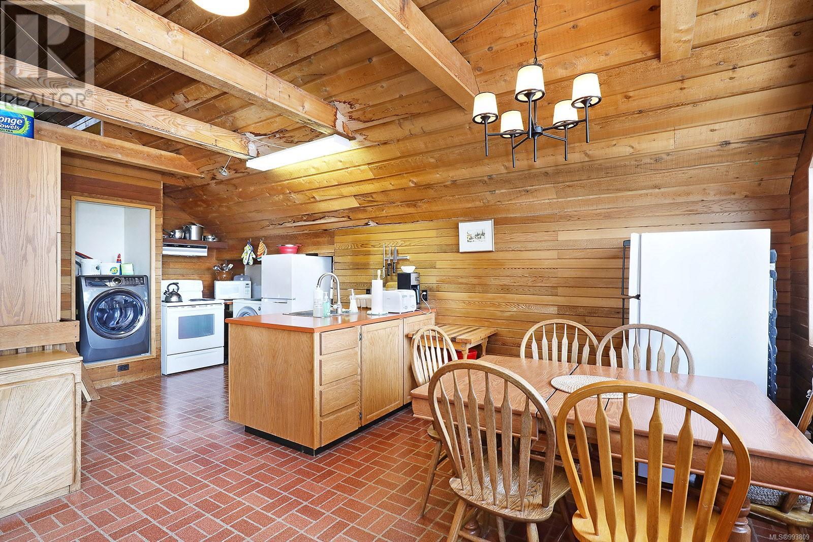1005 Strata Way, Courtenay real estate listing 993809