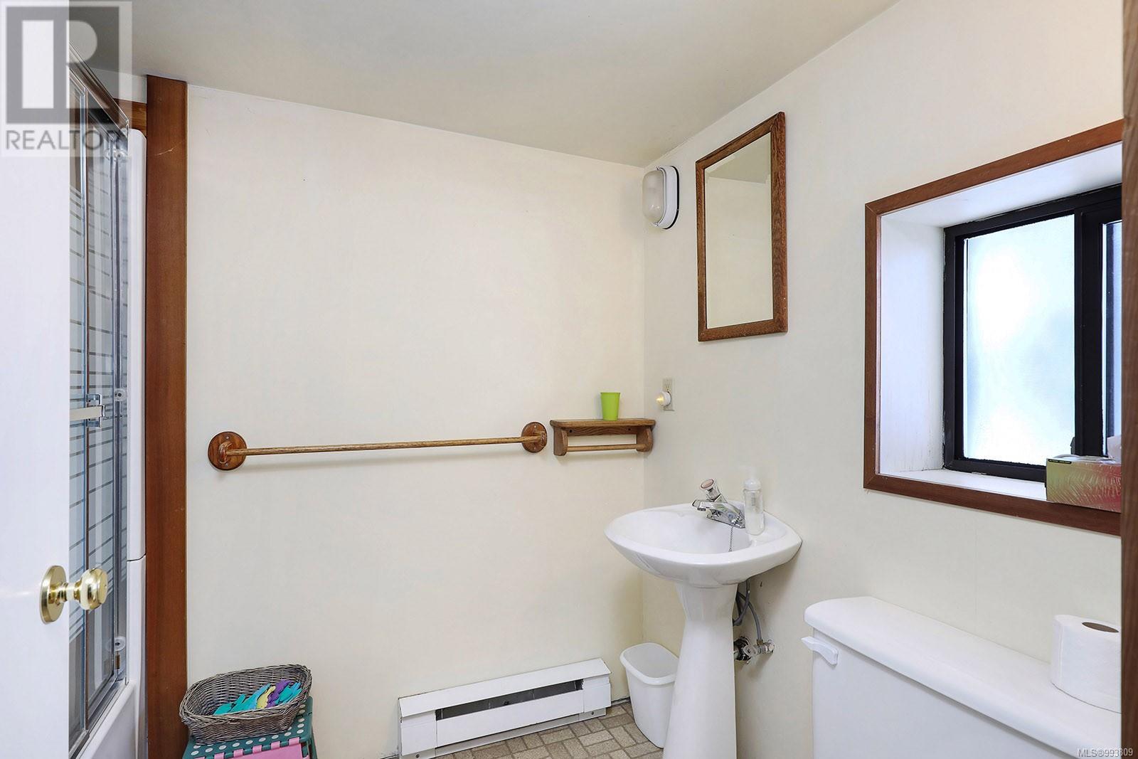 1005 Strata Way, Courtenay real estate listing 993809