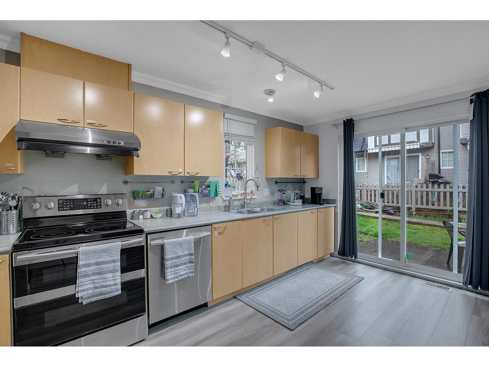 Photo 13 of 19 12778 66 Avenue, Surrey BC