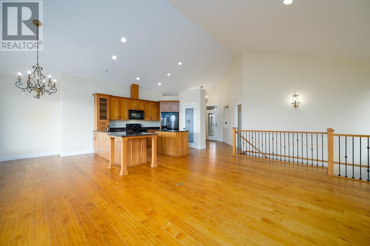 Photo 5 of 1067 Quail Drive, Kamloops BC