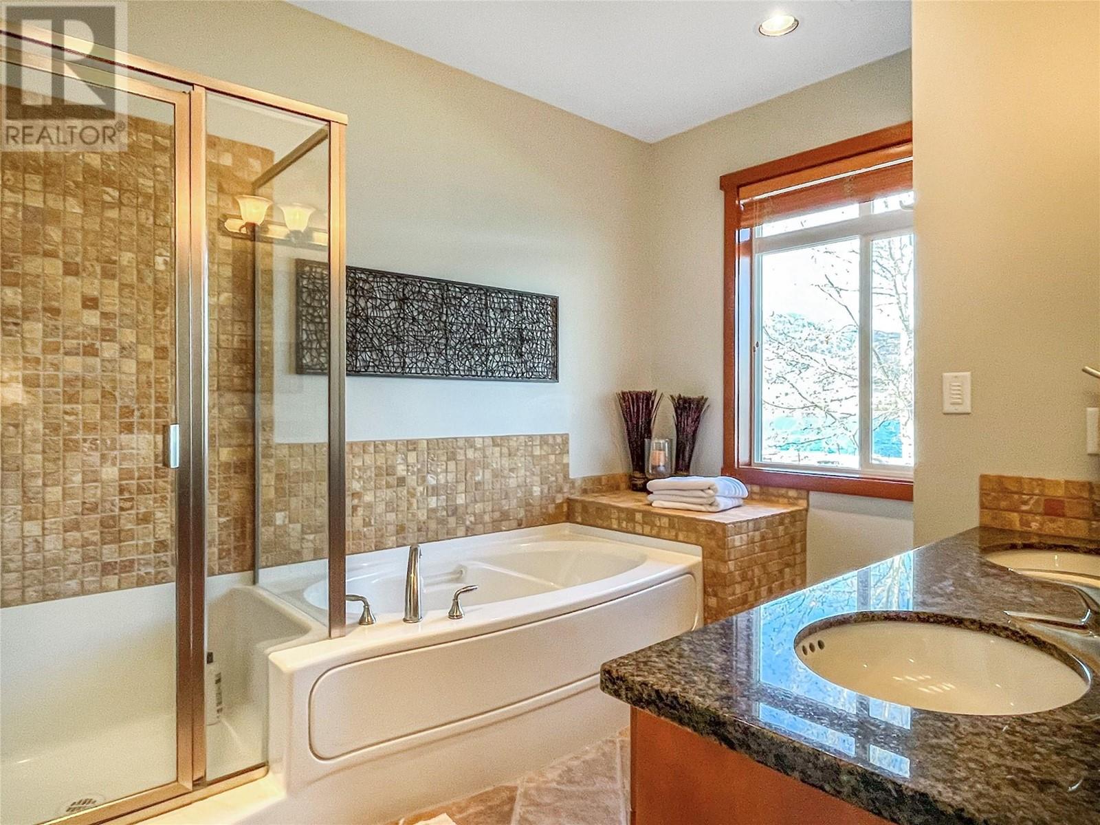 7200 Cottonwood Drive Unit# 9, Osoyoos