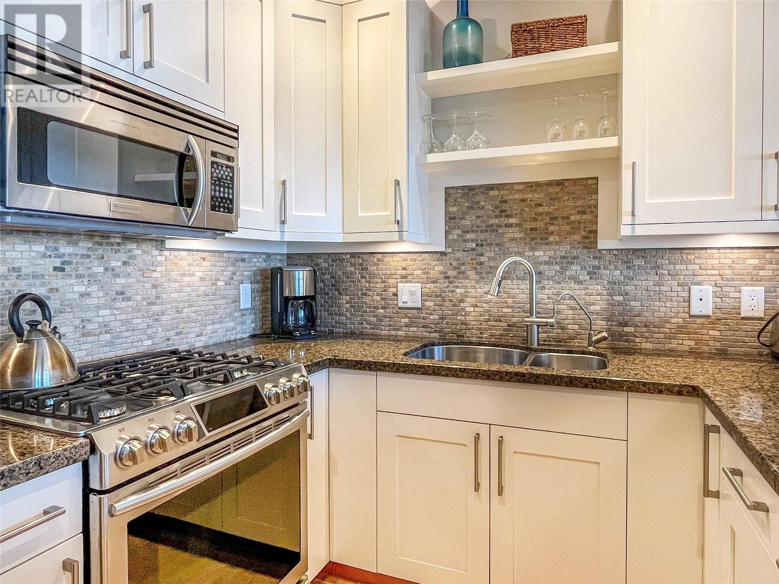 7200 Cottonwood Drive Unit# 9, Osoyoos