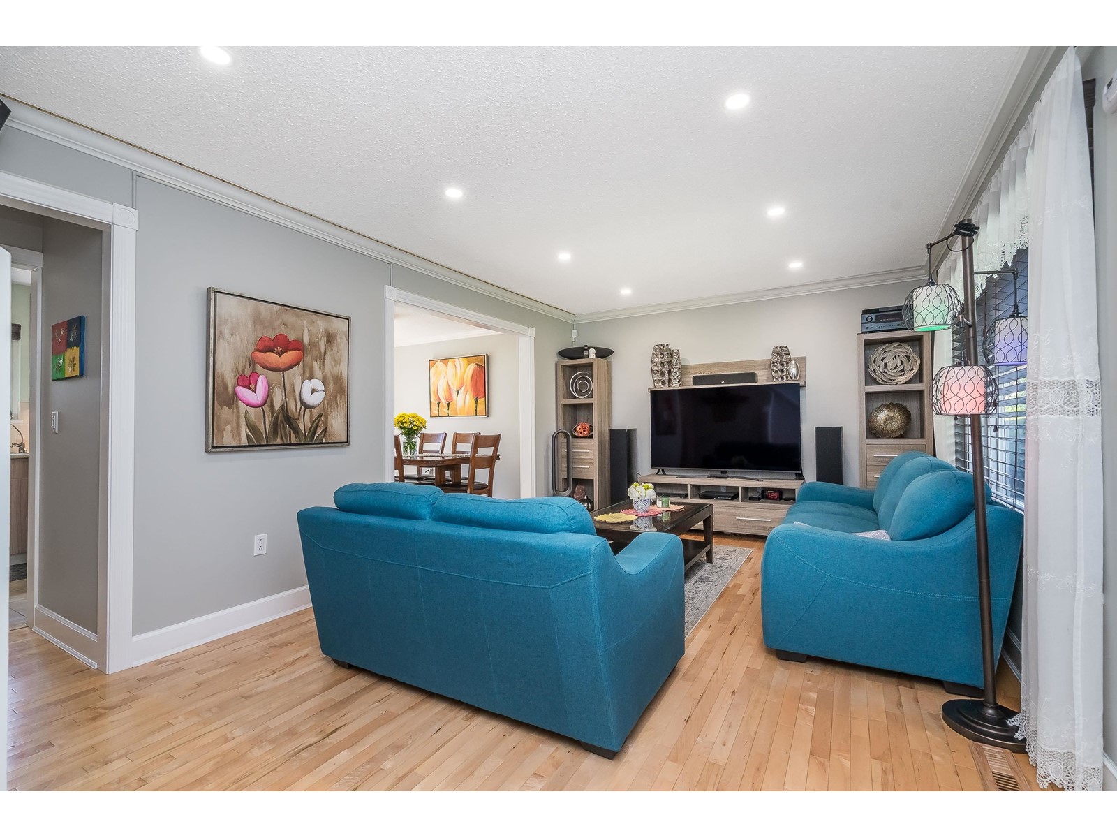 Photo 8 of 15428 Madrona Drive, Surrey BC