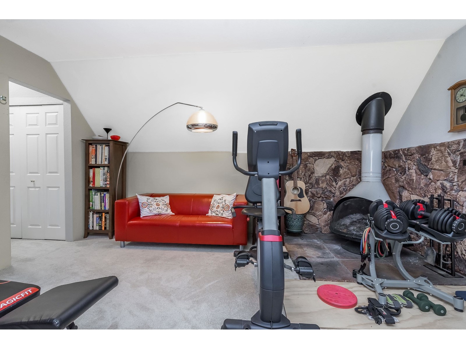 Photo 27 of 15428 Madrona Drive, Surrey BC