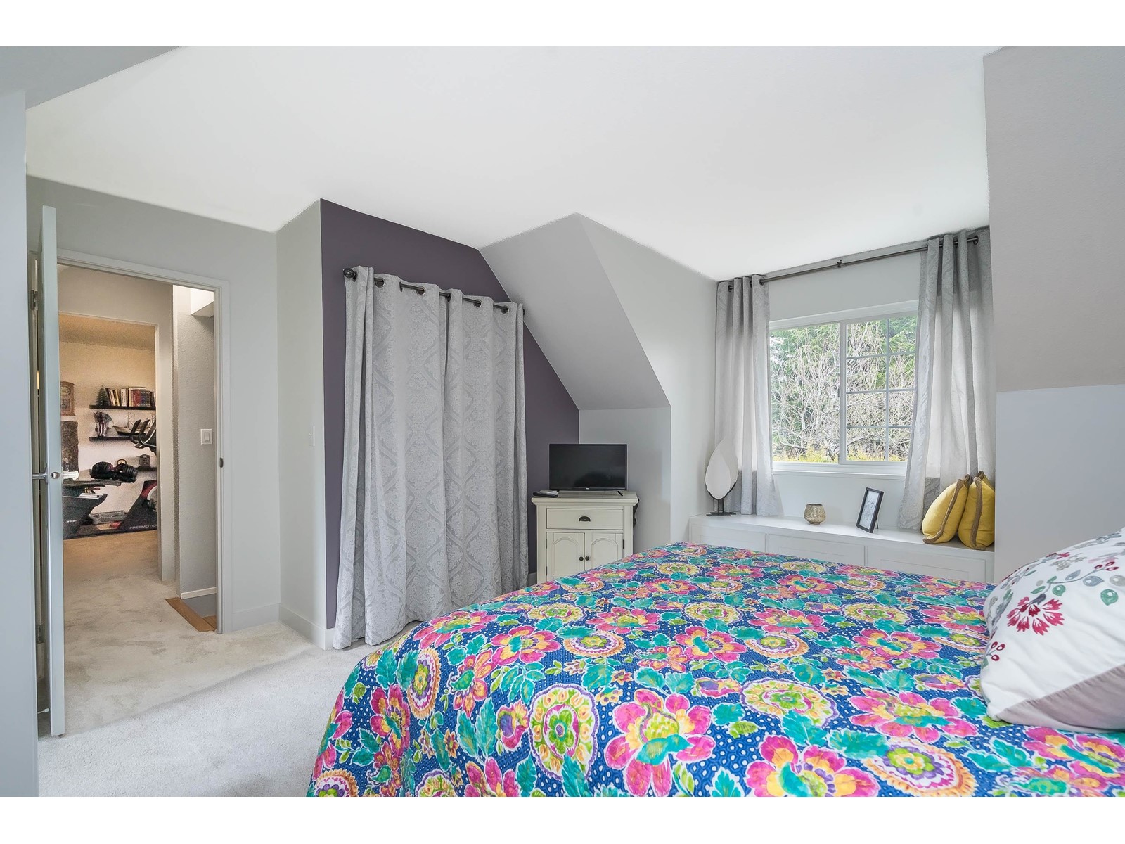 Photo 24 of 15428 Madrona Drive, Surrey BC