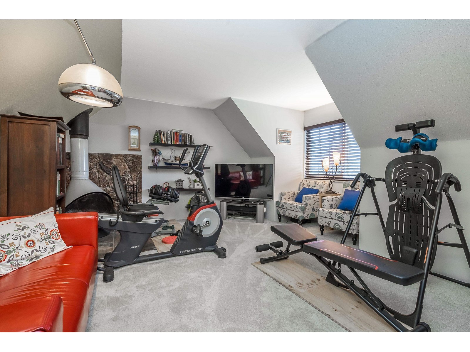 Photo 26 of 15428 Madrona Drive, Surrey BC