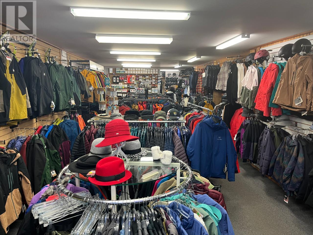 2080 WASHINGTON Street, Rossland