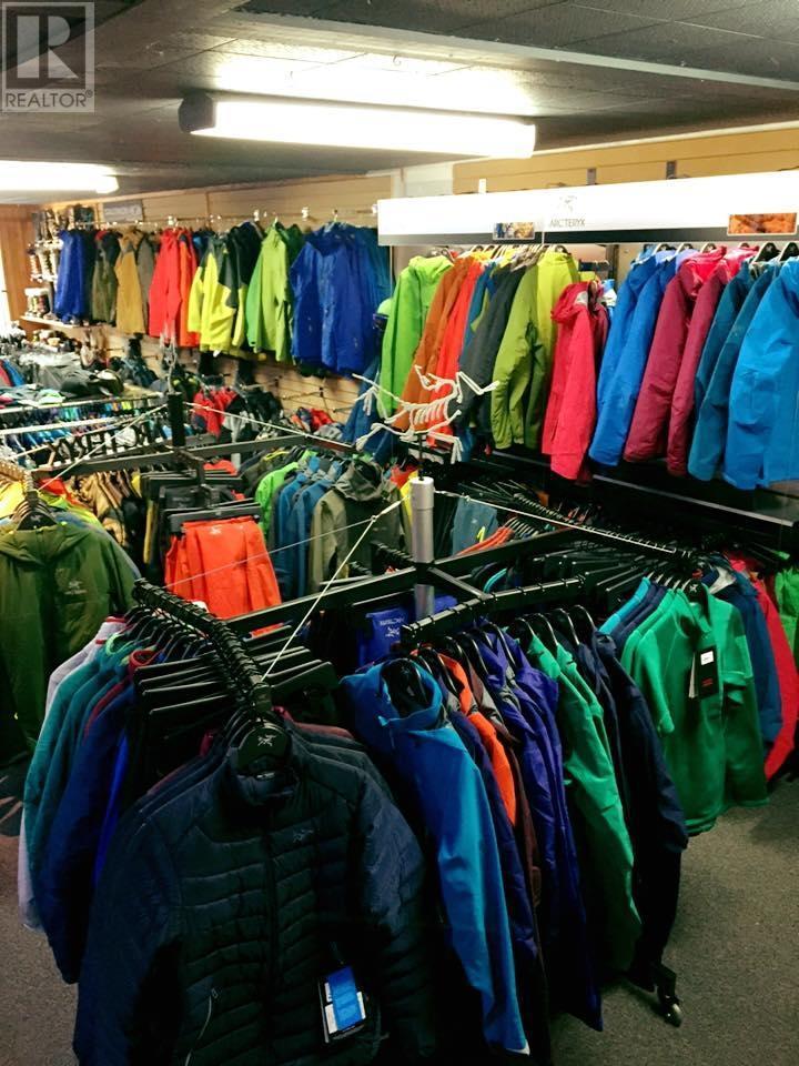 2080 WASHINGTON Street, Rossland