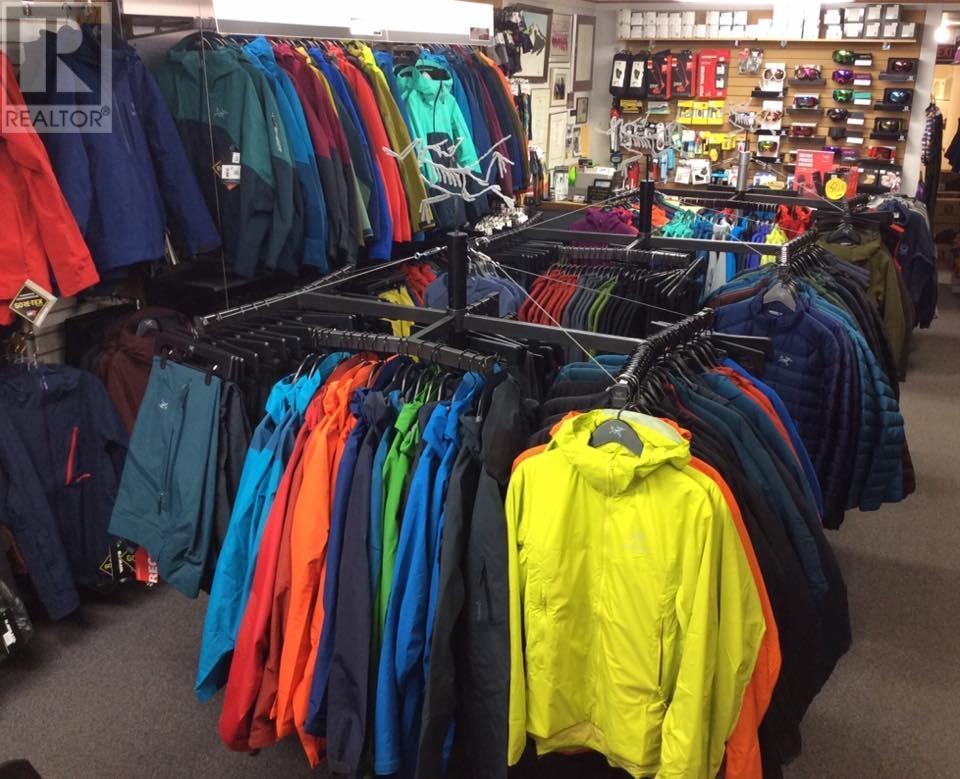 2080 WASHINGTON Street, Rossland