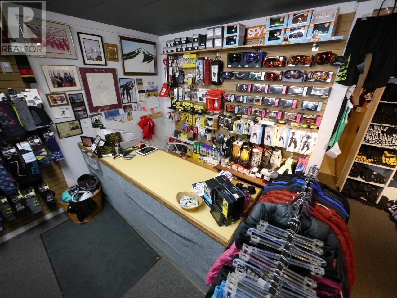 2080 WASHINGTON Street, Rossland