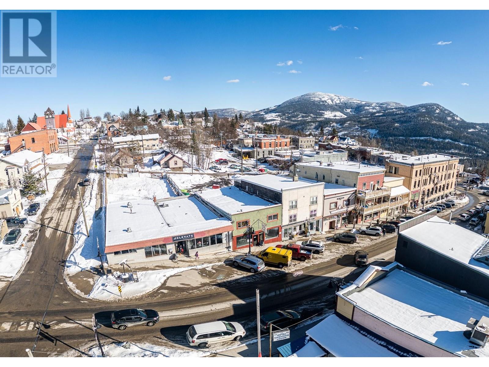 2080 WASHINGTON Street, Rossland