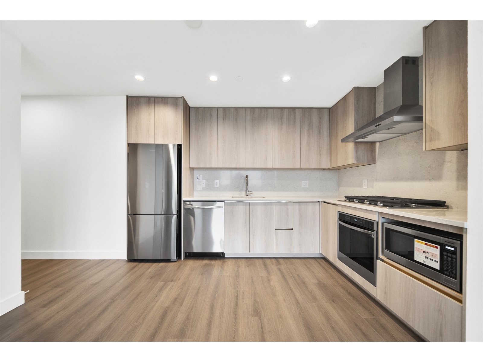 Photo 11 of 4004 10750 135 A Street, Surrey BC