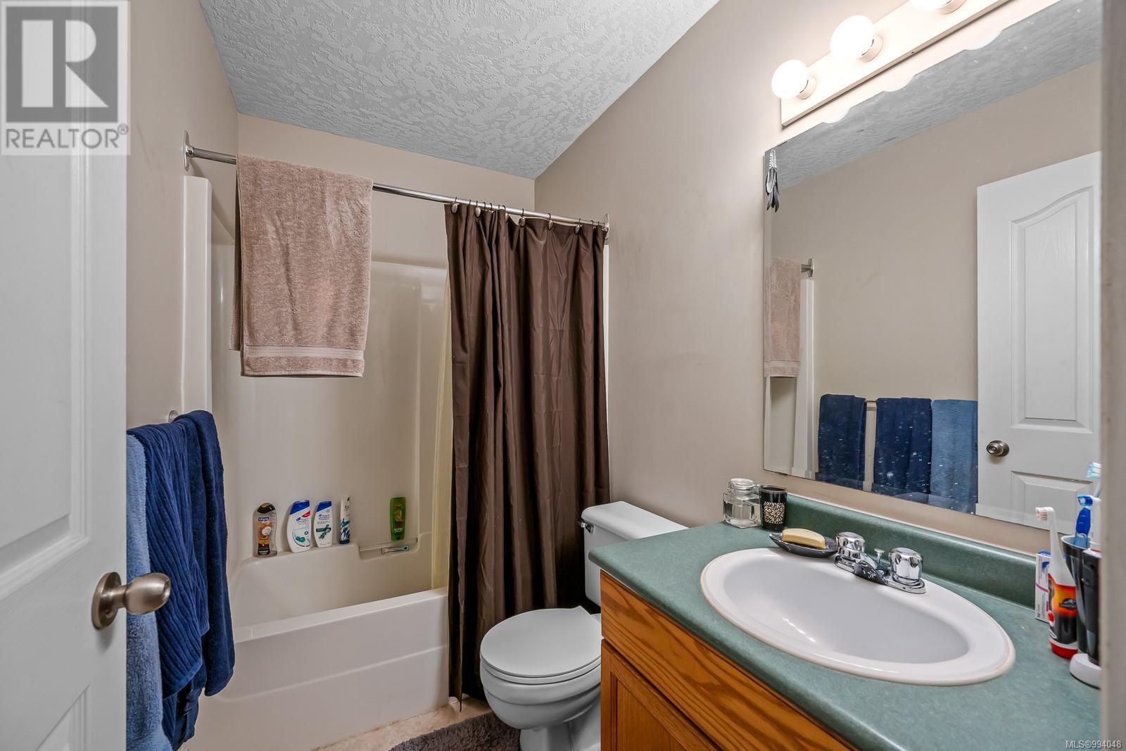 B 4654 Muir Rd, Courtenay real estate listing 994048