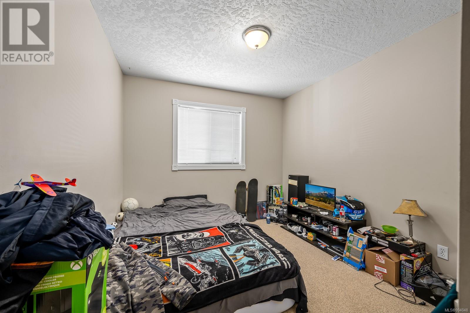 B 4654 Muir Rd, Courtenay real estate listing 994048