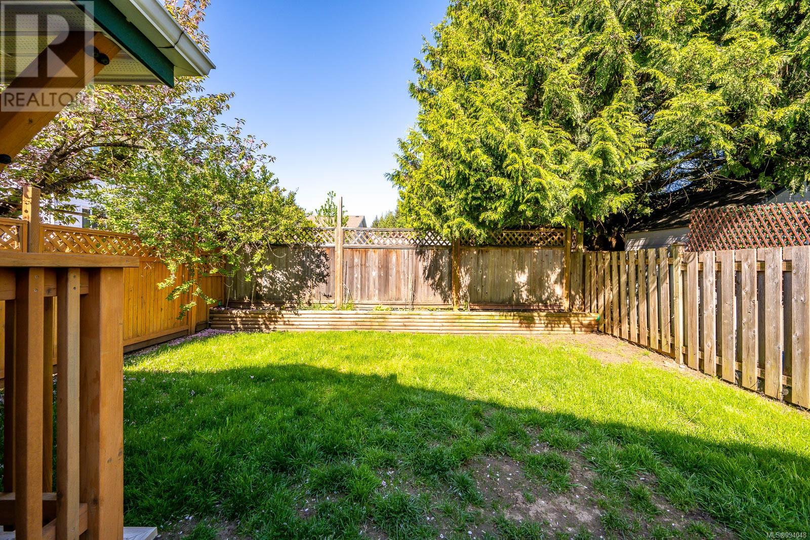B 4654 Muir Rd, Courtenay real estate listing 994048