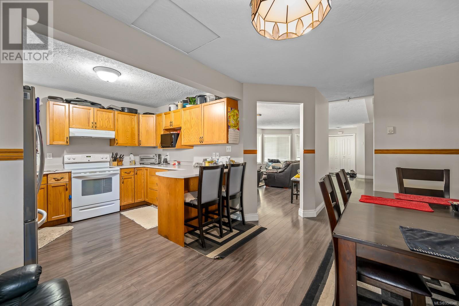 B 4654 Muir Rd, Courtenay real estate listing 994048