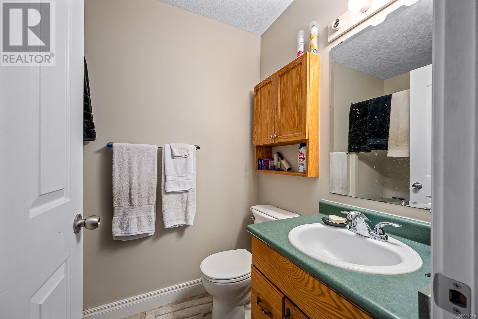 B 4654 Muir Rd, Courtenay real estate listing 994048