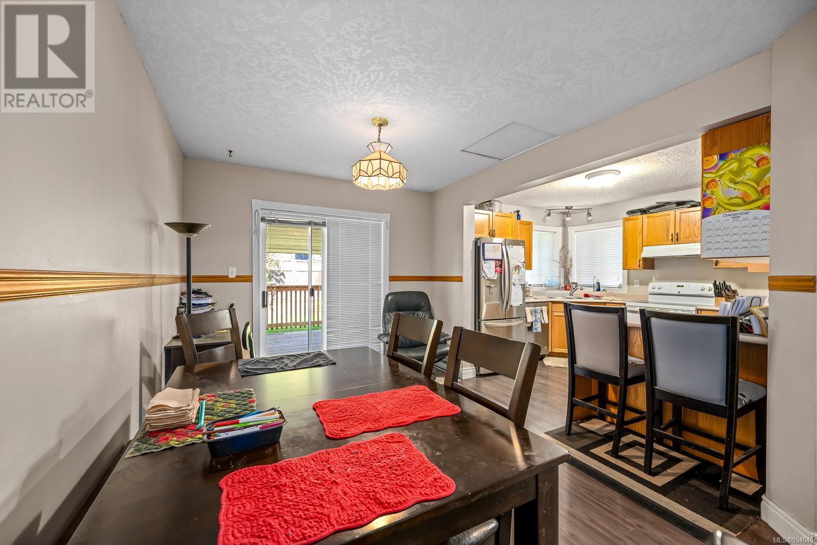 B 4654 Muir Rd, Courtenay real estate listing 994048