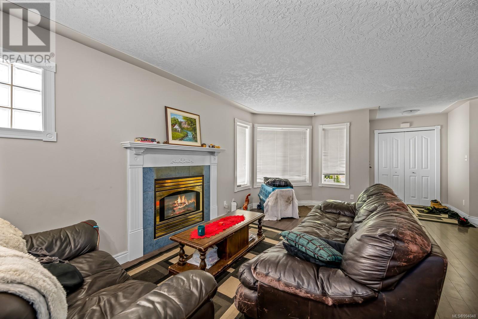 B 4654 Muir Rd, Courtenay real estate listing 994048