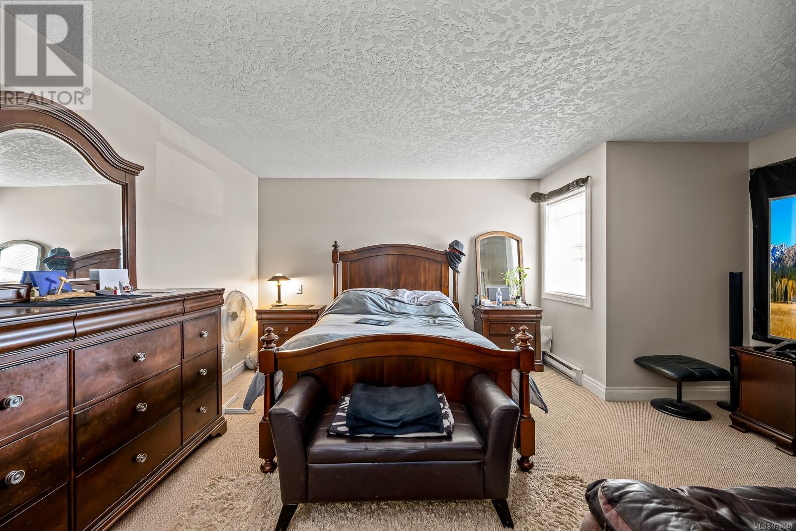B 4654 Muir Rd, Courtenay real estate listing 994048