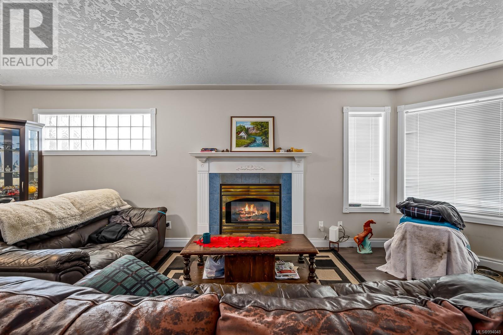 B 4654 Muir Rd, Courtenay real estate listing 994048