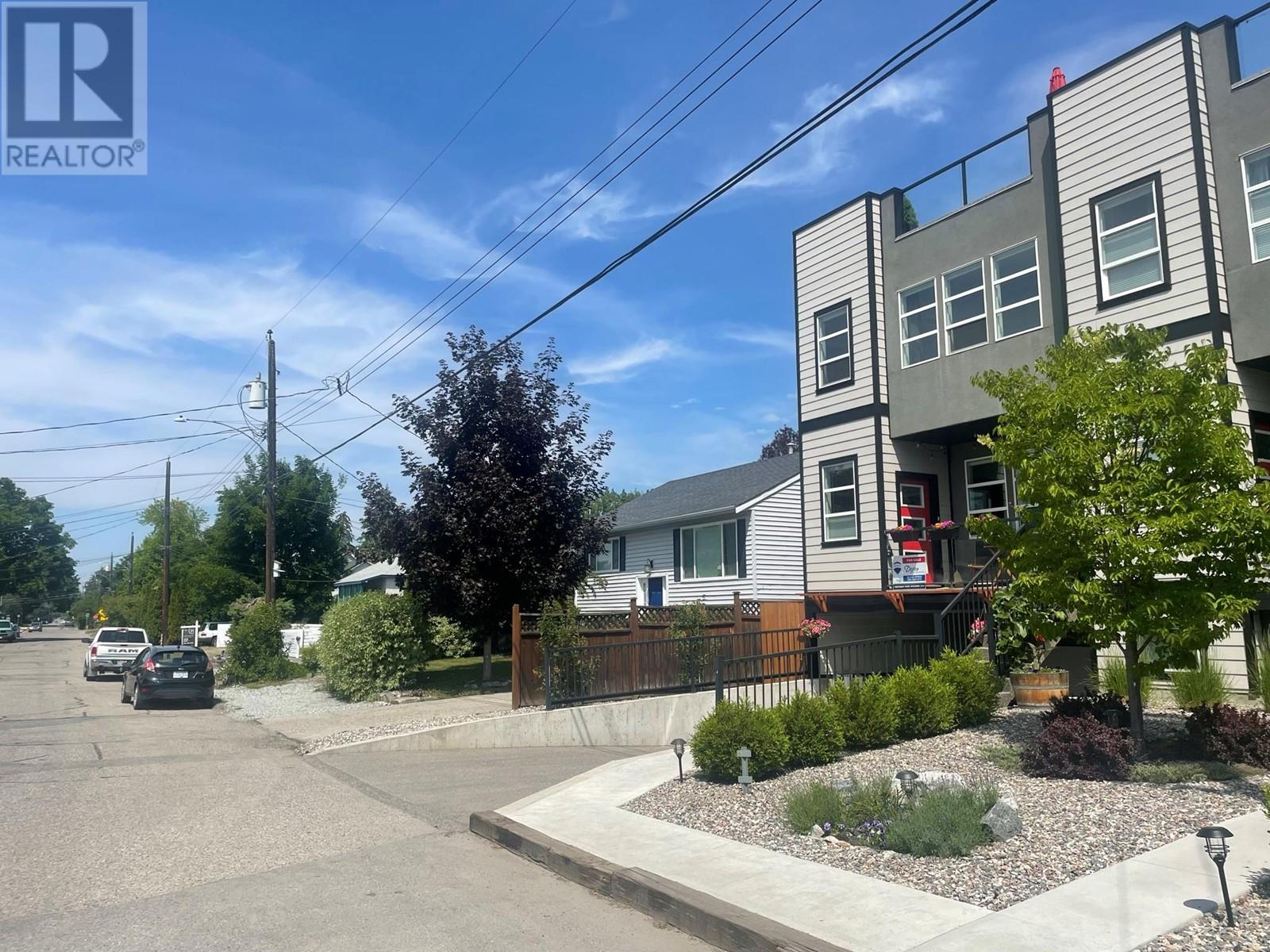 B 3203 25 Street, Vernon