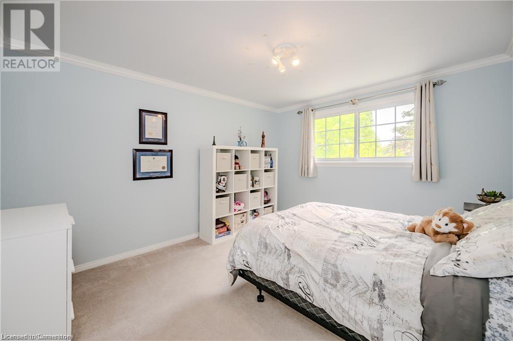 Photo 27 of 11 Coachman Crescent, Hamilton ON