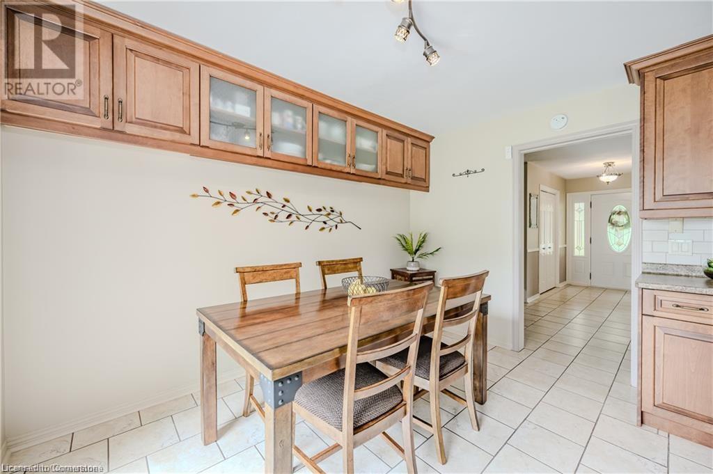 Photo 16 of 11 Coachman Crescent, Hamilton ON