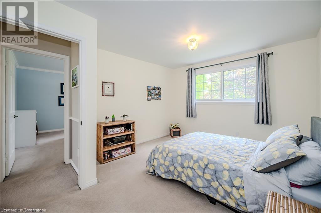 Photo 25 of 11 Coachman Crescent, Hamilton ON