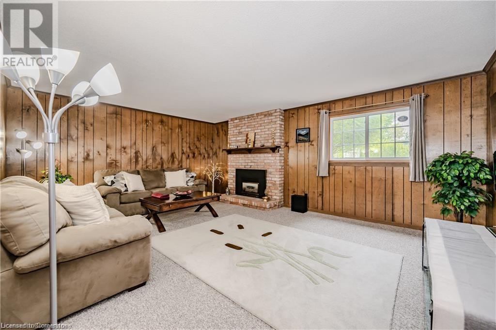 Photo 34 of 11 Coachman Crescent, Hamilton ON
